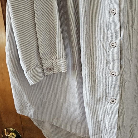 Orange Creek Women's Tunic Top - Picture 2 of 8